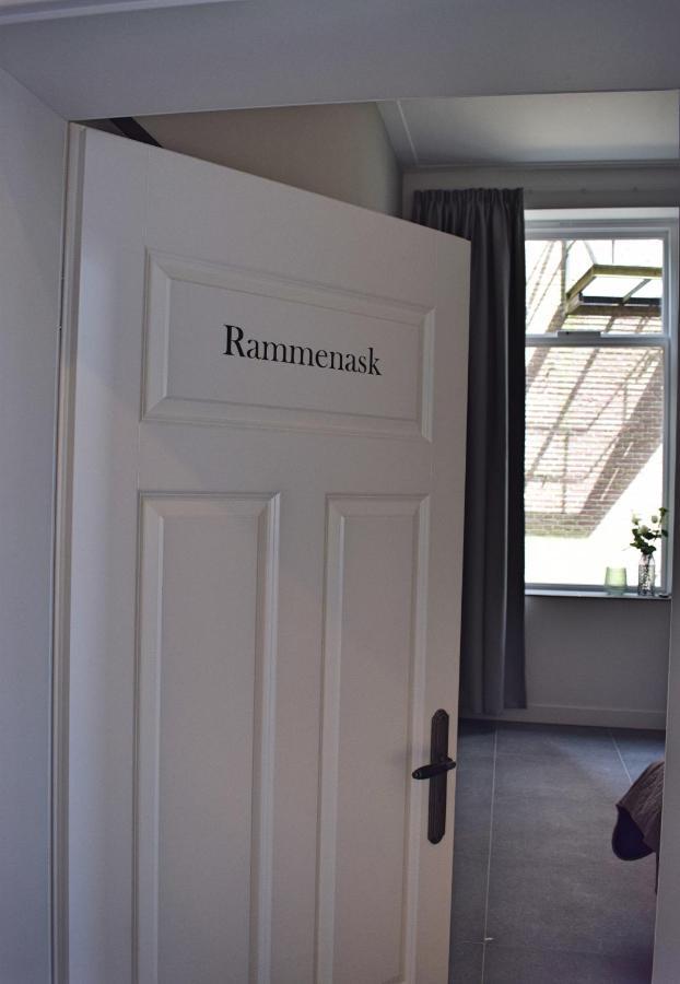 Bed and Breakfast "In De Kloosterhof" Gratis Prive Parkeren Assen Esterno foto